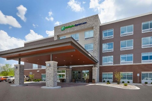 Holiday Inn Express & Suites - Grand Rapids Airport - South an IHG Hotel - image 33