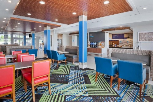 Holiday Inn Express & Suites - Grand Rapids Airport - South an IHG Hotel - image 35
