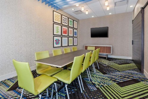 Holiday Inn Express & Suites - Grand Rapids Airport - South an IHG Hotel - image 41