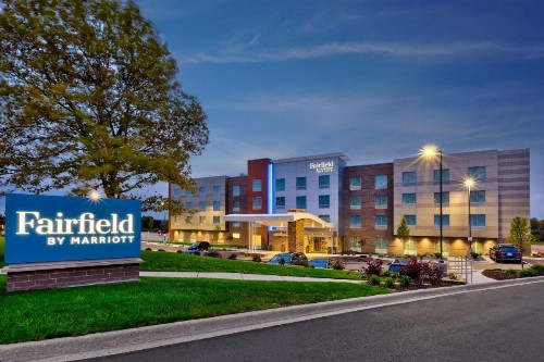 Fairfield by Marriott Inn & Suites Grand Rapids North - image 1