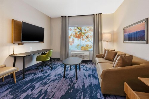 Fairfield by Marriott Inn & Suites Grand Rapids North - image 4
