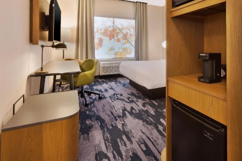 Fairfield by Marriott Inn & Suites Grand Rapids North - image 9