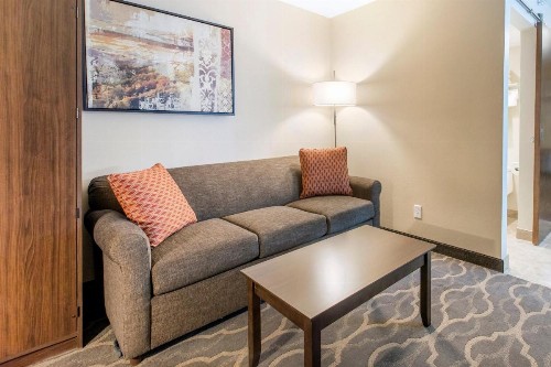 Best Western Plus Grand Castle Inn & Suites Grand Rapids West - image 23