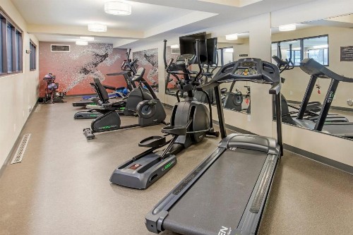 Best Western Plus Grand Castle Inn & Suites Grand Rapids West - image 27