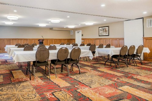 Best Western Plus Grand Castle Inn & Suites Grand Rapids West - image 28