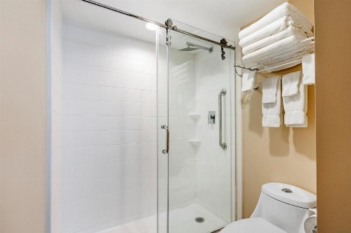 Best Western Plus Grand Castle Inn & Suites Grand Rapids West - image 31