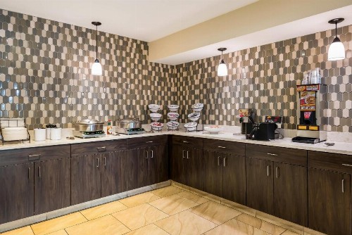 Best Western Plus Grand Castle Inn & Suites Grand Rapids West - image 36