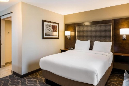 Best Western Plus Grand Castle Inn & Suites Grand Rapids West - image 37