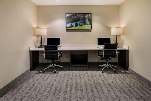 Best Western Plus Grand Castle Inn & Suites Grand Rapids West - image 50