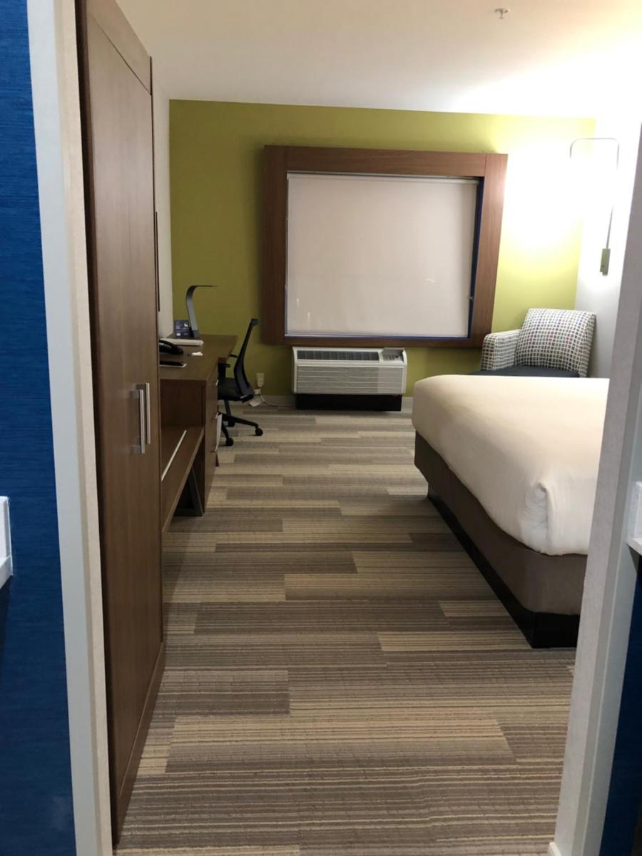 Holiday Inn Express & Suites - McAllen - Medical Center Area an IHG Hotel - image 2