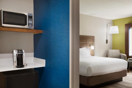 Holiday Inn Express & Suites - McAllen - Medical Center Area an IHG Hotel - image 4