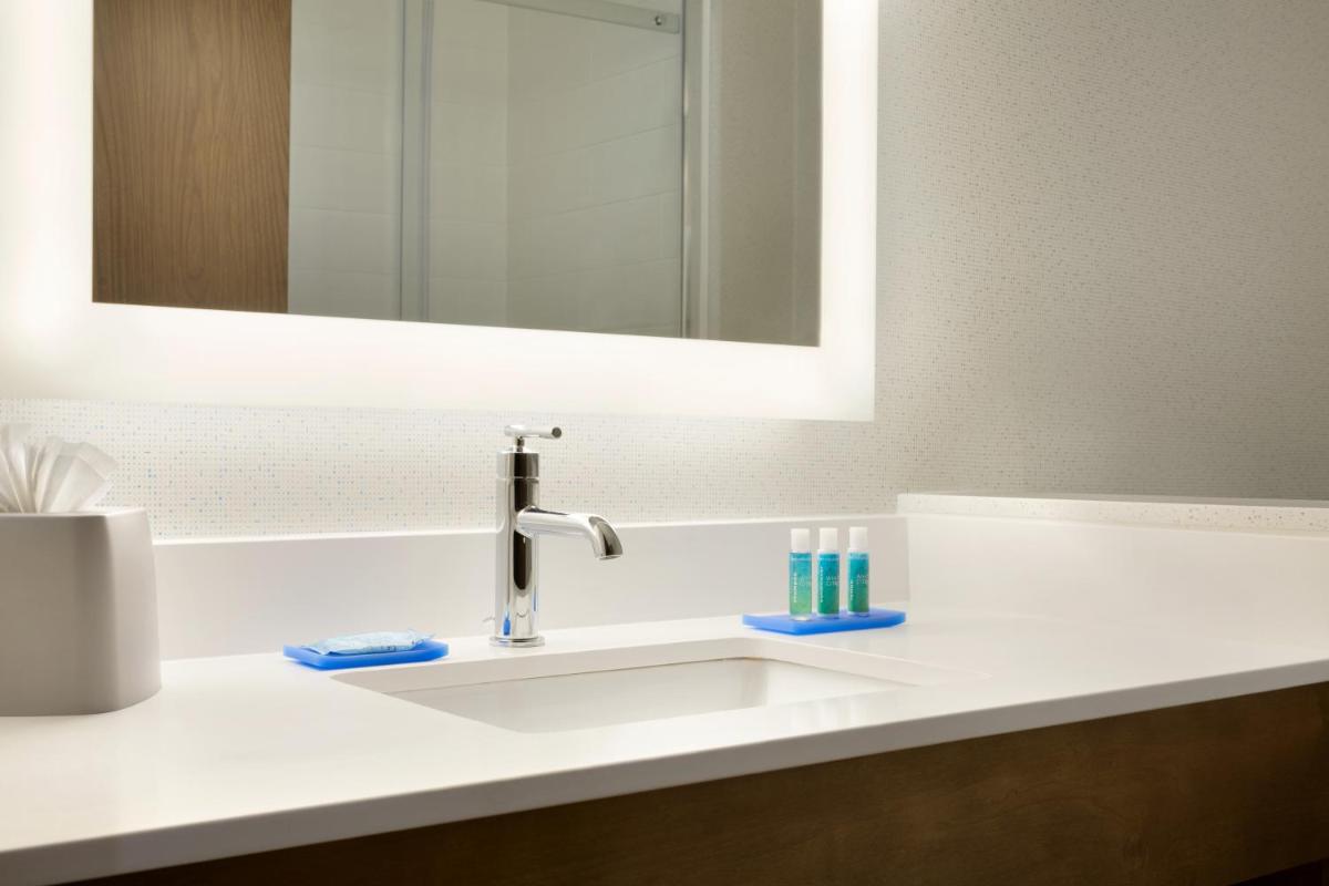 Holiday Inn Express & Suites - McAllen - Medical Center Area an IHG Hotel - image 6