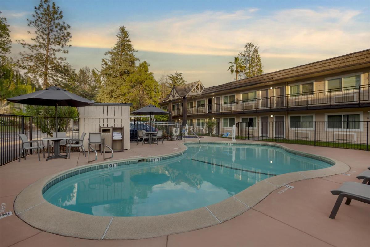 Best Western Gold Country Inn - image 3