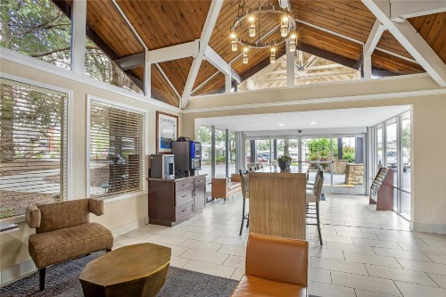 Best Western Gold Country Inn - image 40