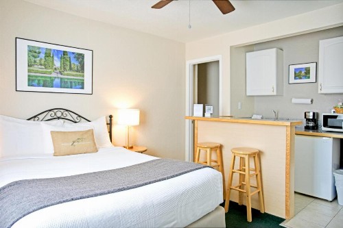 Sierra Mountain Inn - image 11