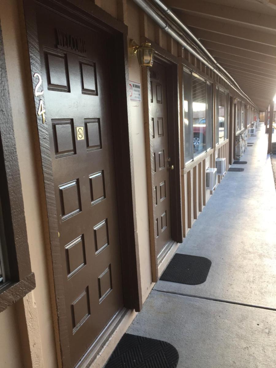 Holiday Lodge - image 2