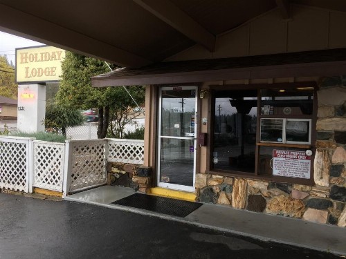 Holiday Lodge - image 8