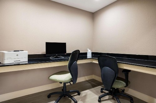 Best Western Plus Houma Inn - image 2