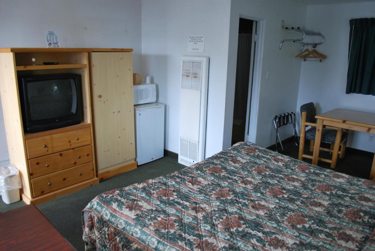 Plaza Inn - image 6