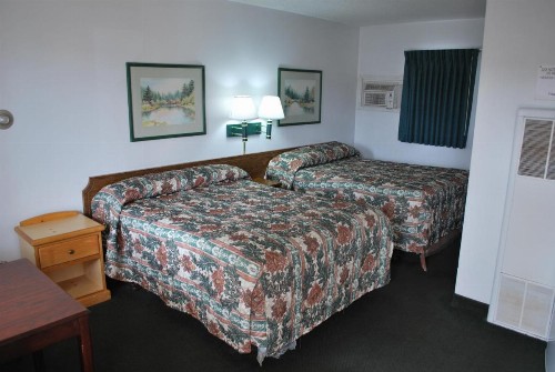 Plaza Inn - image 8