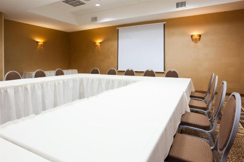 Holiday Inn Green Bay - Stadium an IHG Hotel - image 15