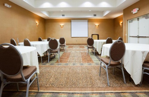 Holiday Inn Green Bay - Stadium an IHG Hotel - image 16