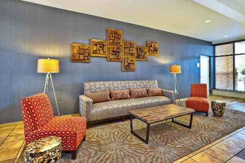 Holiday Inn Green Bay - Stadium an IHG Hotel - image 17