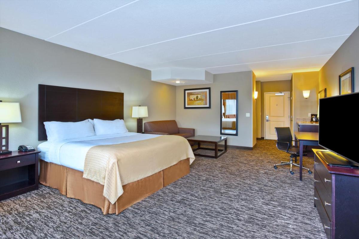 Holiday Inn Green Bay - Stadium an IHG Hotel - image 4