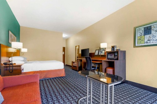 Fairfield Inn Green Bay Southwest - image 16