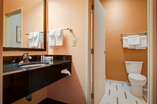 Fairfield Inn Green Bay Southwest - image 34