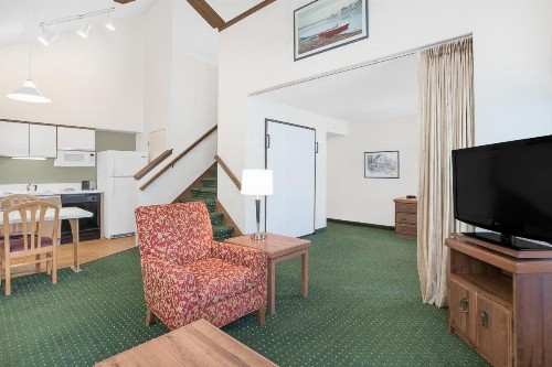 Hawthorn Suites Green Bay - image 21