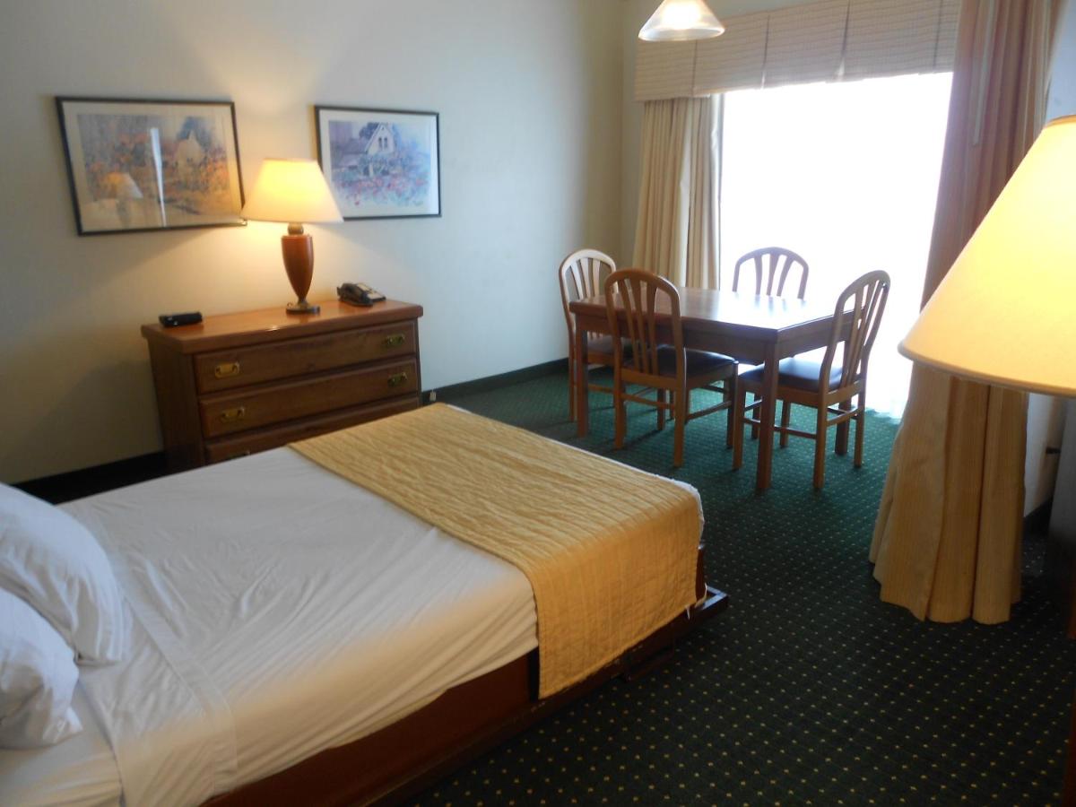 Hawthorn Suites Green Bay - image 5