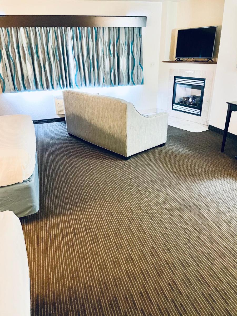 AmericInn by Wyndham Green Bay East - image 2