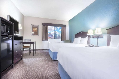 AmericInn by Wyndham Green Bay East - image 36