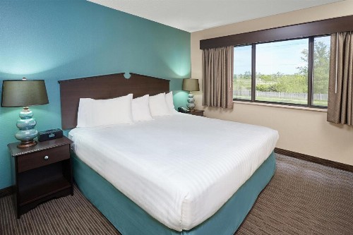 AmericInn by Wyndham Green Bay East - image 42