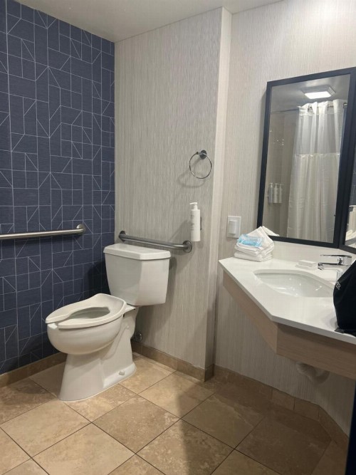 Hampton Inn Green Bay - image 2