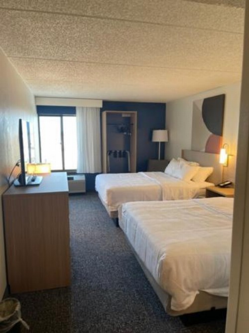 Hampton Inn Green Bay - image 4