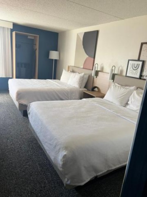 Hampton Inn Green Bay - image 7