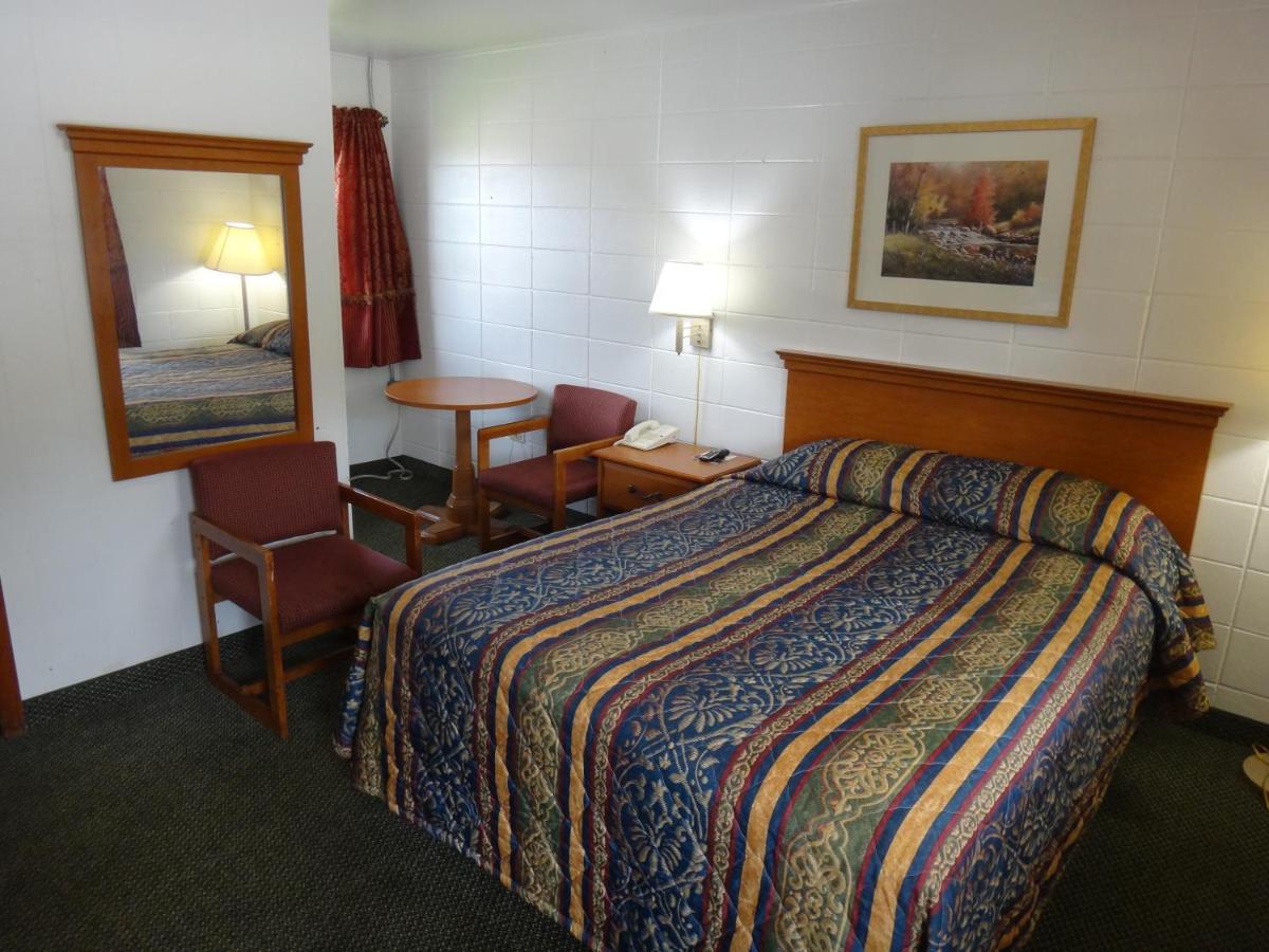 Tower Motel - image 4