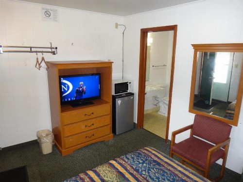Tower Motel - image 8