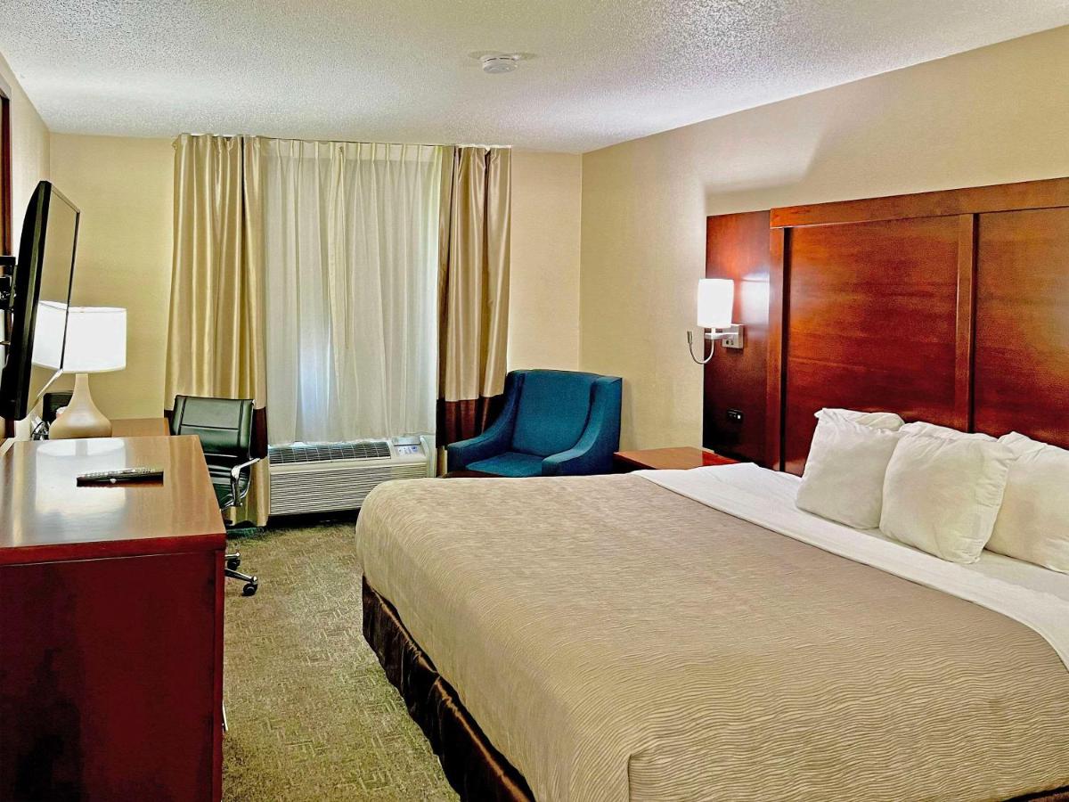 Comfort Inn Green Bay - image 2