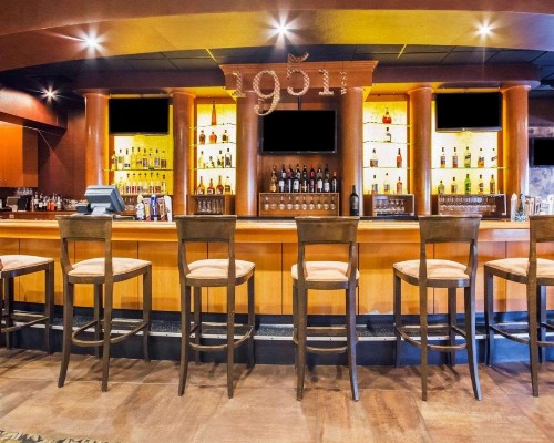 Comfort Suites Green Bay - image 26