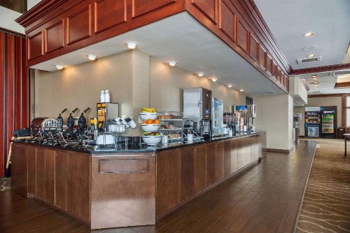 Comfort Suites Green Bay - image 29