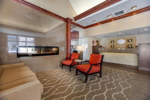 Comfort Suites Green Bay - image 3