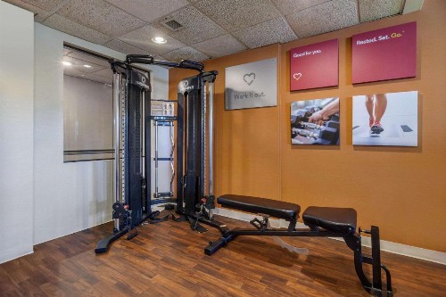 Comfort Suites Green Bay - image 38