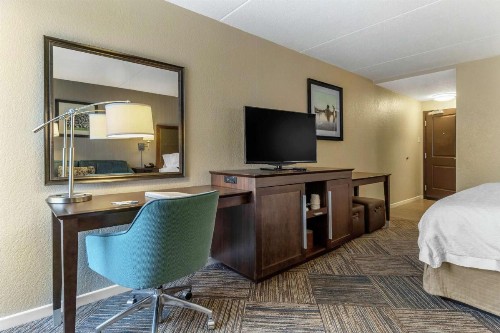 Hampton Inn Green Bay Downtown - image 22