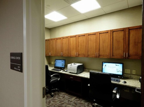 Hampton Inn Green Bay Downtown - image 50