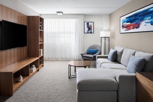 Delta Hotels by Marriott Green Bay - image 26