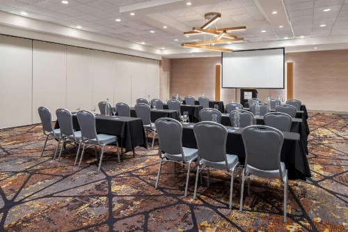 Delta Hotels by Marriott Green Bay - image 27