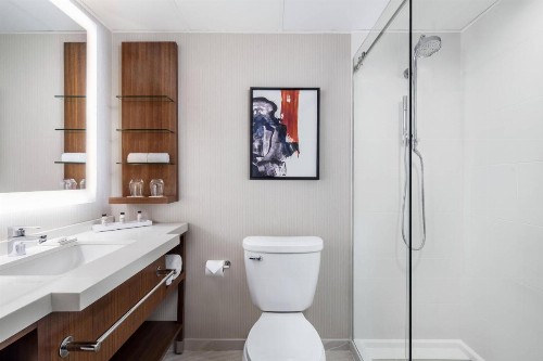 Delta Hotels by Marriott Green Bay - image 34